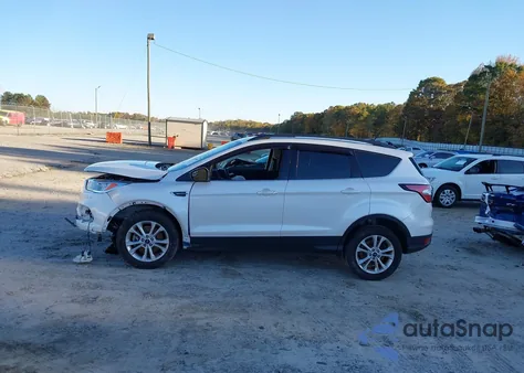 2018 Ford Escape Se z USA, uszkodzony, nr VIN 1FMCU9GD8JUA48236